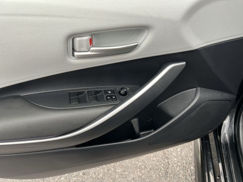 Used 2020 Toyota Corolla SE w/ SE Premium Package FWD image 14