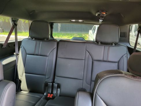 Used 2021 Chevrolet Suburban RST w/ Luxury Package AWD/4WD image 31