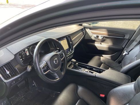 Used 2017 Volvo V90 T6 Cross Country AWD/4WD image 33