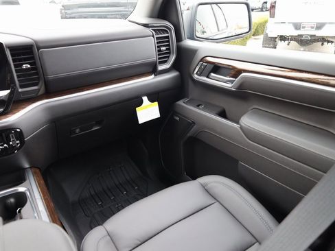 New 2026 GMC Sierra 1500 Elevation w/ Elevation Premium Package image 17