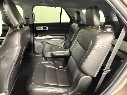 Used 2021 Ford Explorer Limited w/ Equipment Group 301A image 41