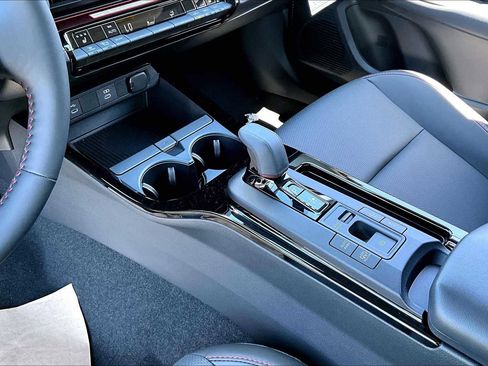 New 2025 Toyota Prius Plug-In Hybrid image 7