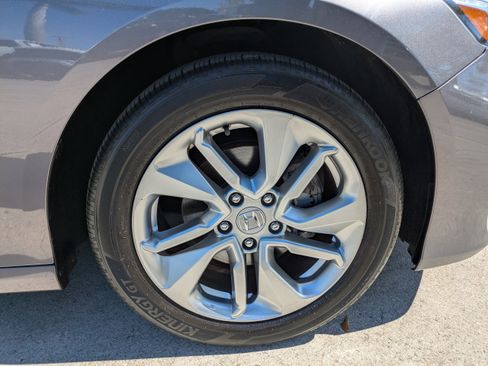 Used 2019 Honda Accord LX image 10