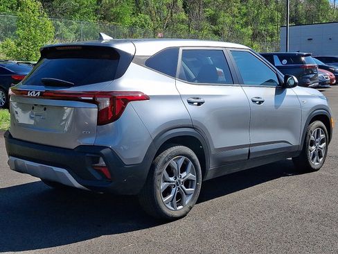 Used 2024 Kia Seltos LX AWD/4WD image 6
