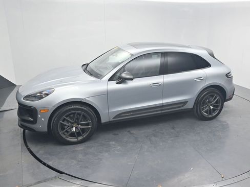 Used 2024 Porsche Macan Turbo AWD/4WD image 68