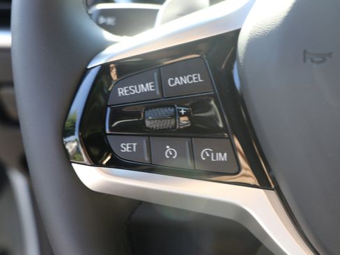 Used 2025 BMW 230i Coupe w/ Convenience Package image 18