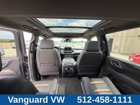 Used 2024 GMC Yukon XL AT4 AWD/4WD image 32