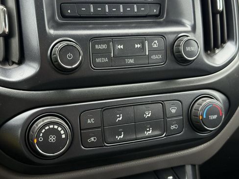 Used 2017 Chevrolet Colorado W/T w/ WT Convenience Package RWD image 19