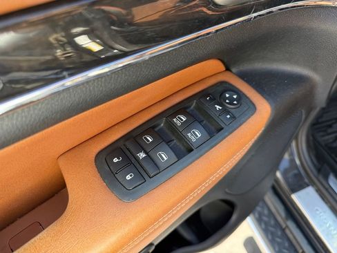 Used 2013 Jeep Grand Cherokee Overland Summit image 10