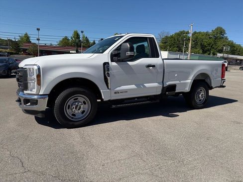 Used 2024 Ford F350 XL w/ XL Driver Assist Package RWD image 11