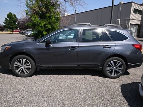 Used 2018 Subaru Outback 2.5i Limited AWD/4WD image 2