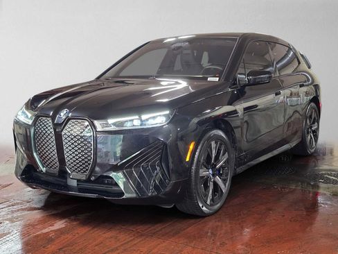 Used 2025 BMW iX xDrive50 AWD/4WD image 7