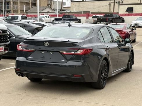 Used 2026 Toyota Camry SE w/ Convenience Package FWD image 4