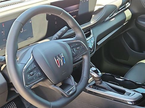 Certified 2025 Buick Envista Sport Touring w/ Convenience I Package FWD image 12