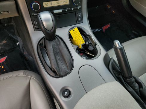 Used 2006 Chevrolet Corvette Convertible w/ Preferred Equipment Group image 15