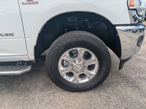 Used 2024 RAM 3500 Big Horn AWD/4WD image 12