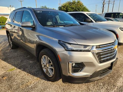 Used 2023 Chevrolet Traverse LT AWD/4WD image 1