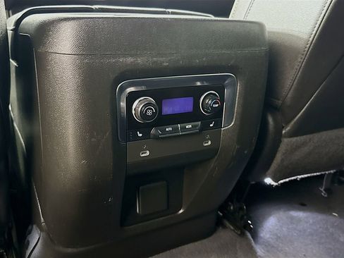 Used 2022 Chevrolet Tahoe Premier AWD/4WD image 28