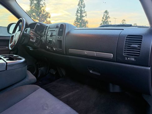Used 2013 GMC Sierra 1500 SLE w/ Power Tech Package AWD/4WD image 19