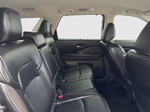 Used 2023 Nissan Pathfinder SL FWD image 46
