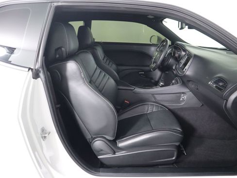 Used 2021 Dodge Challenger SRT Hellcat image 19