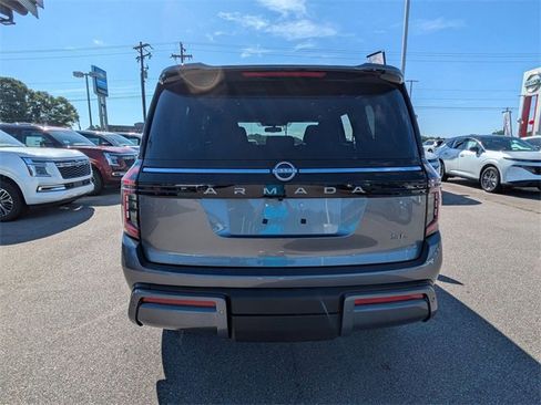 New 2025 Nissan Armada SL w/ Captain's Chari Seat Package image 4