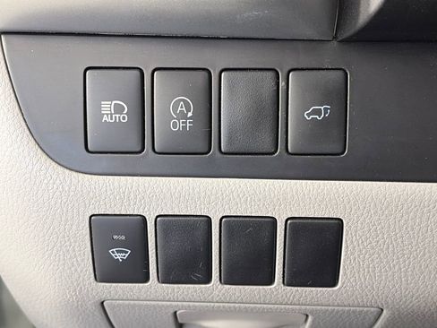 Used 2017 Toyota Highlander XLE w/ Carpet Mat Package AWD/4WD image 24