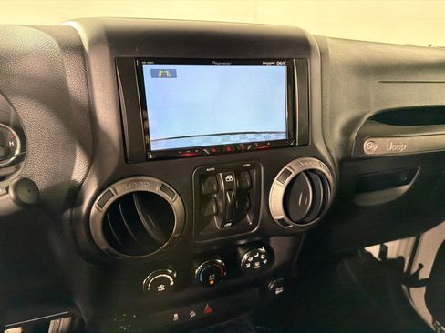 Used 2016 Jeep Wrangler Unlimited Sport w/ Quick Order Package 24S image 16