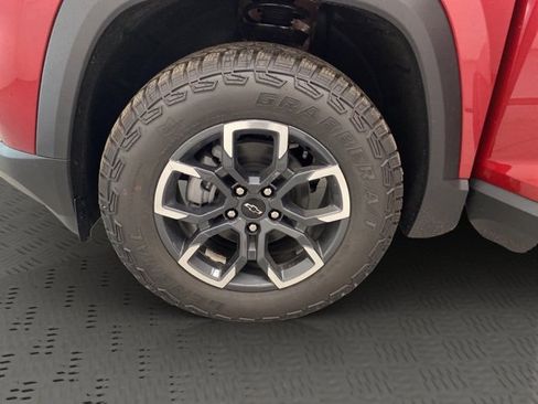 New 2026 Chevrolet Equinox ACTIV w/ Convenience Package III image 14