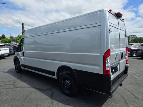 Used 2022 RAM ProMaster 3500 w/ Premium Convenience Group (A) FWD image 3