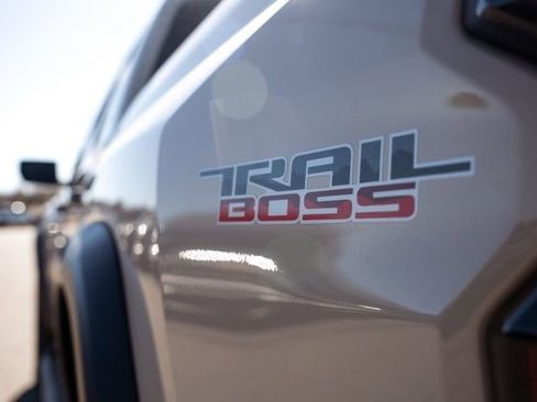 New 2026 Chevrolet Colorado Trail Boss AWD/4WD image 12