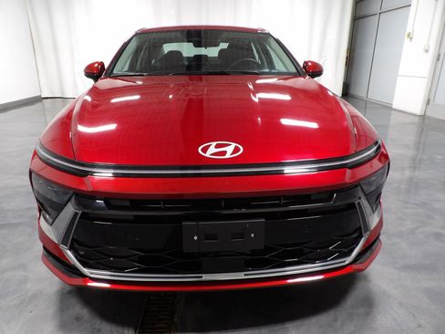 Used 2025 Hyundai Sonata SEL FWD image 3