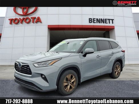 Certified 2022 Toyota Highlander Bronze Edition image 1