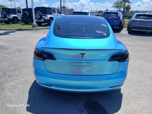 Used 2018 Tesla Model 3 Mid Range RWD image 5