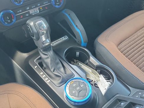 Used 2022 Ford Bronco Outer Banks AWD/4WD image 15