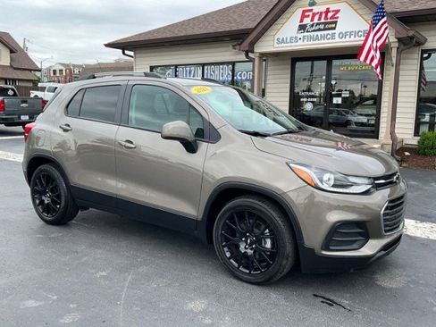 Used 2021 Chevrolet Trax LT w/ Sport Edition FWD image 34