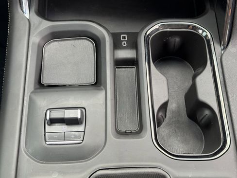 Used 2024 GMC Sierra 2500 AT4 w/ AT4 Premium Plus Package AWD/4WD image 25