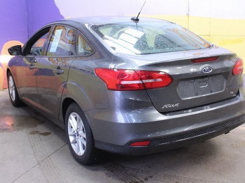 Used 2018 Ford Focus SE image 6