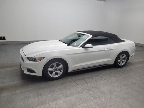 Used 2016 Ford Mustang Convertible RWD image 2