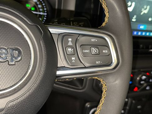Used 2024 Jeep Wrangler Unlimited Sahara AWD/4WD image 23