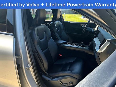 Used 2025 Volvo XC60 B5 Plus image 9