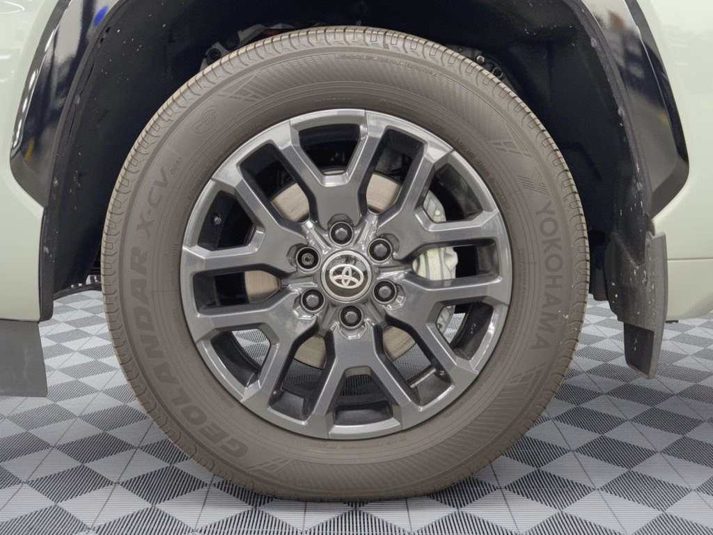 Used 2025 Toyota Sequoia Platinum AWD/4WD image 13