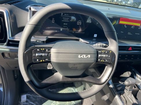 New 2026 Kia Sorento LX image 9