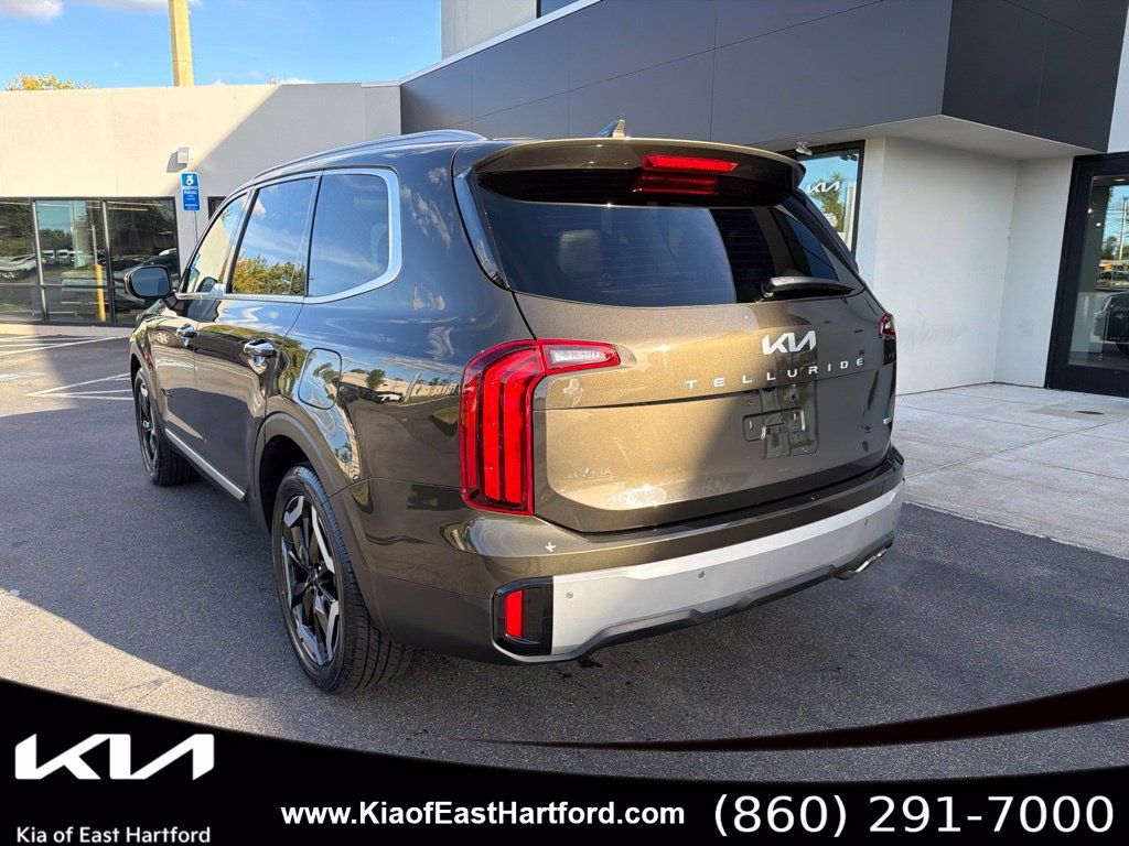 Certified 2024 Kia Telluride S w/ S Sunroof Package AWD/4WD image 10