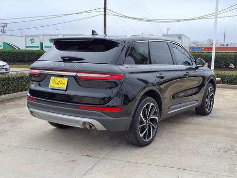 Certified 2024 Lincoln Corsair Reserve image 2