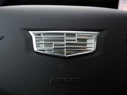 New 2026 Cadillac Optiq Luxury 2 image 23