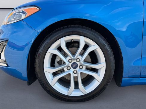 Used 2019 Ford Fusion Titanium FWD image 9