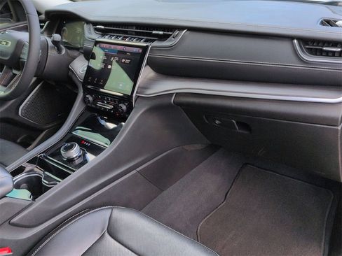 Used 2023 Jeep Grand Cherokee L Limited w/ Luxury Tech Group II image 27