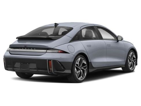 Used 2025 Hyundai Ioniq 6 SEL RWD image 2