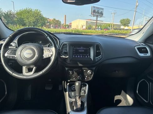 Used 2017 Jeep Compass Latitude w/ Popular Equipment Group AWD/4WD image 13